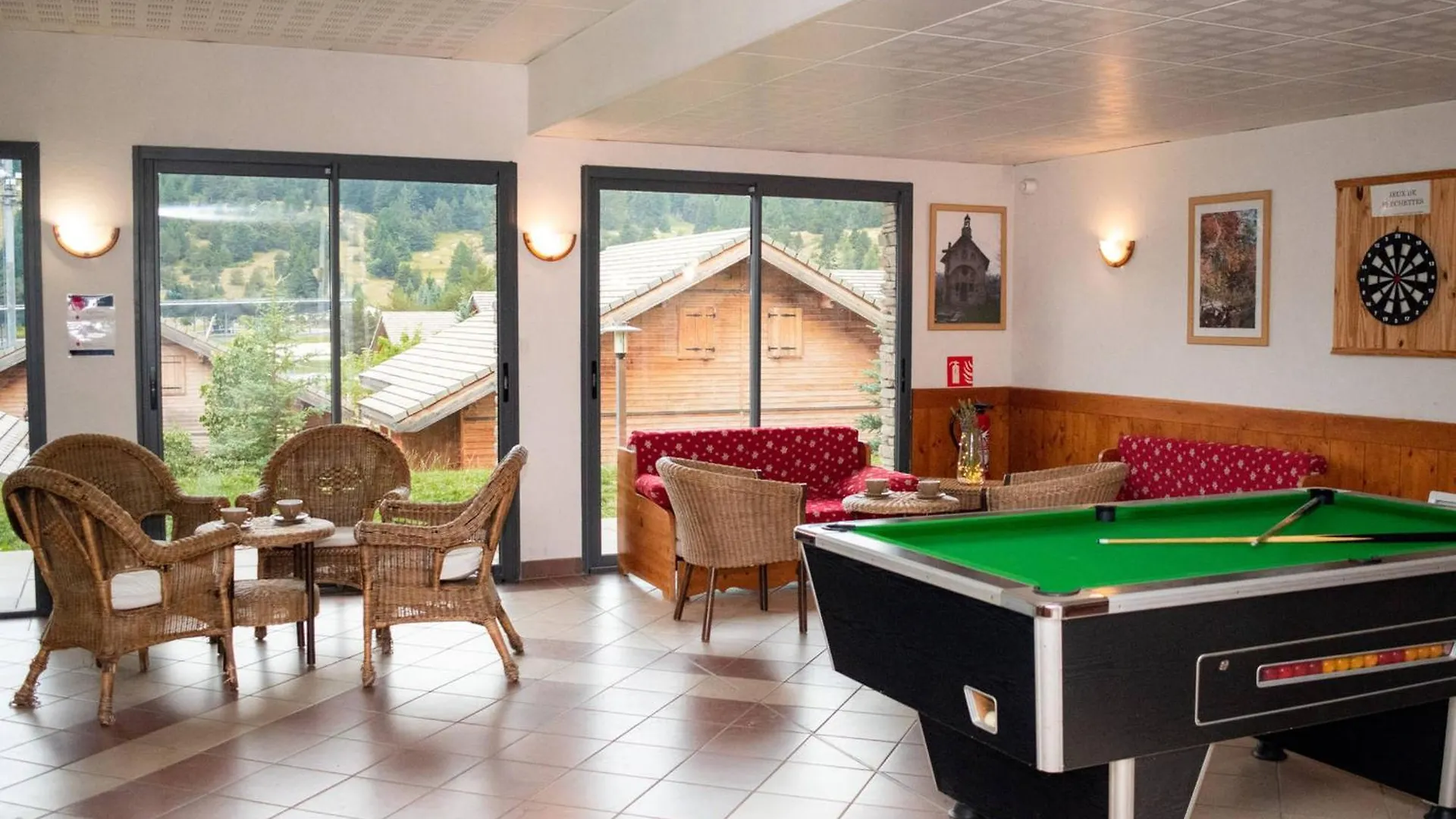 Chalet Mitoyen Duplex 3 Pieces, 6 Personnes, Residence Le Hameau Du Puy, Superdevoluy - Fr-1-504-465 France